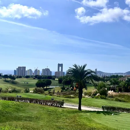 Casa Golf Bahia * كالا دي فينيسترات