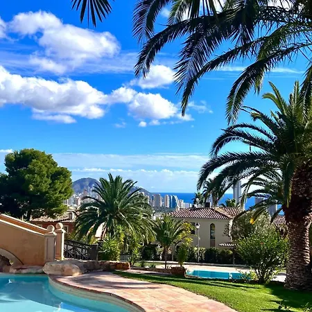 Casa Golf Bahia * كالا دي فينيسترات